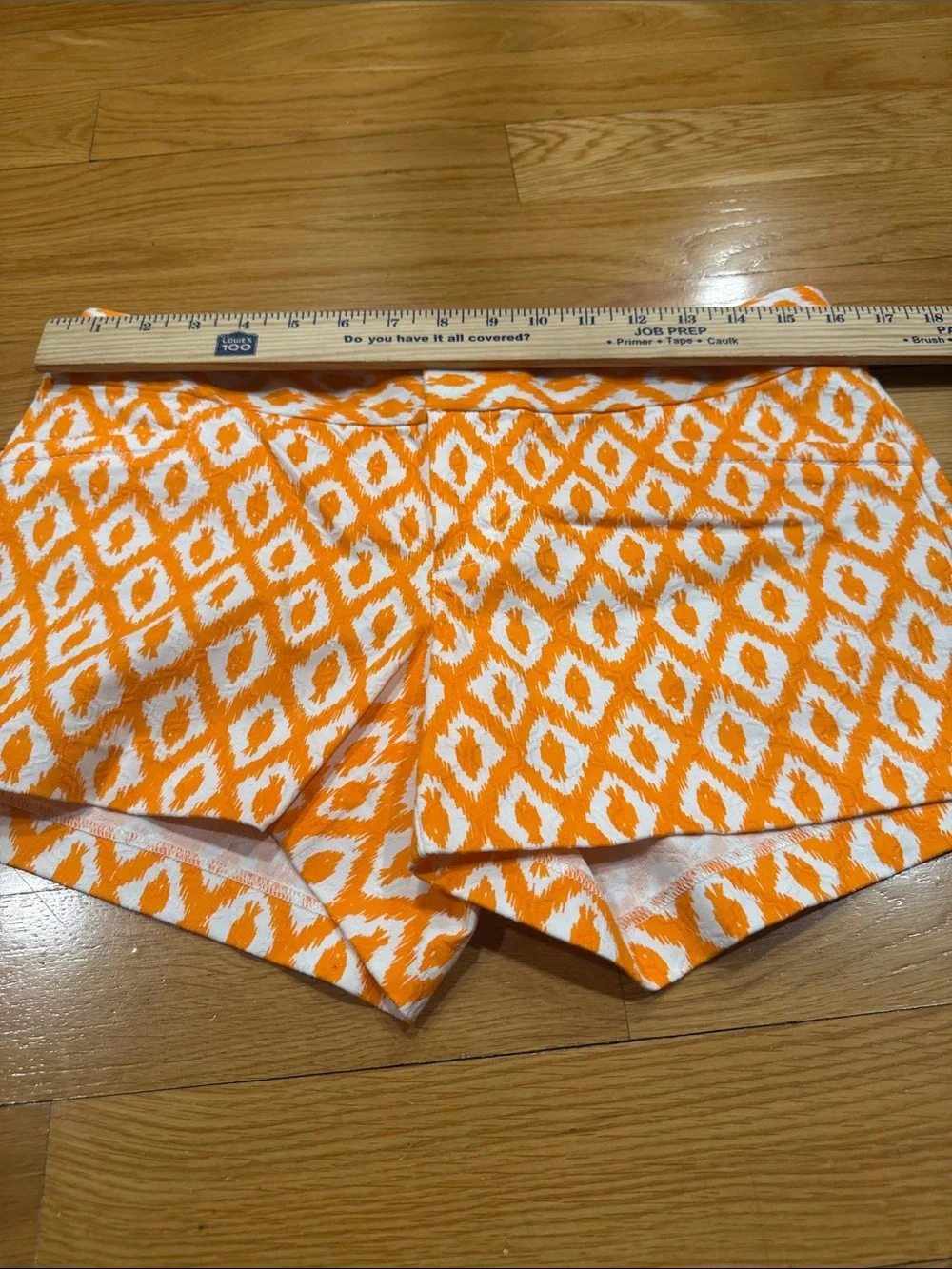 Lilly Pulitzer orange and white fish print Ellie shorts size 4 .